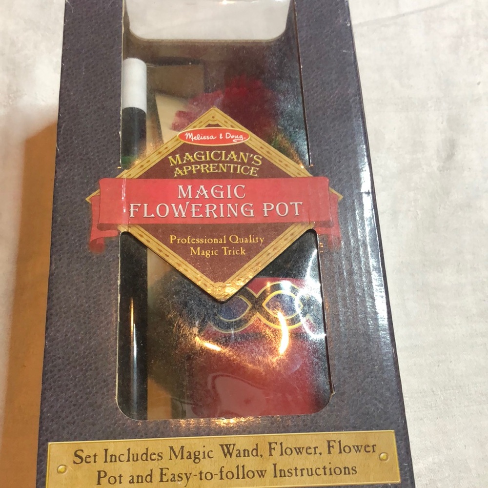 Melissa & Doug Magic Flowering Pot - Red